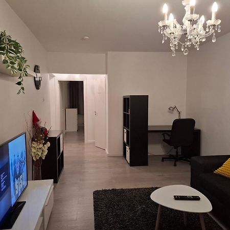 City Apartment Snellmaninkatu 22 A, Yksityinen Pistokkeellinen Paikoitus Sisaeltyy Hintaan Kuopio Ngoại thất bức ảnh